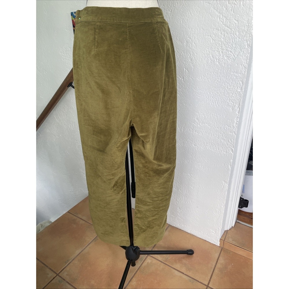 Urban Outfitters NWOT Avocado Green Cotton Velvet‎ Flare Pant | Size 6